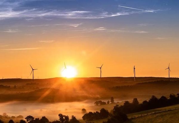Les Avantages et les Inconvénients des Énergies Renouvelables et du Solaire